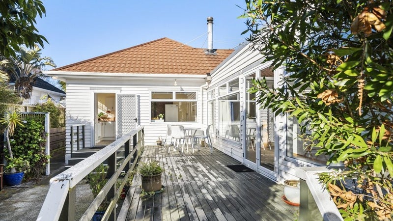 13 Fife Lane, Miramar, Wellington - Carousel 1