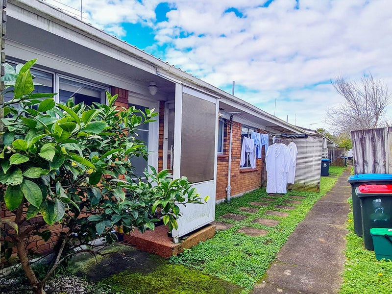 2/45 Amaru Road, Onehunga, Auckland - Carousel 2