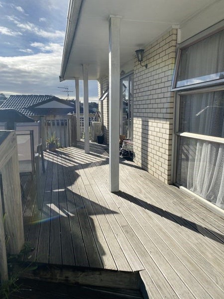 1/10 Stephen Lysnar Place, Hillsborough, Auckland - Carousel 2