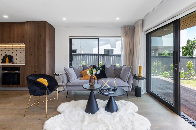 7/98 Walker Road, Point Chevalier, Auckland - Carousel 1