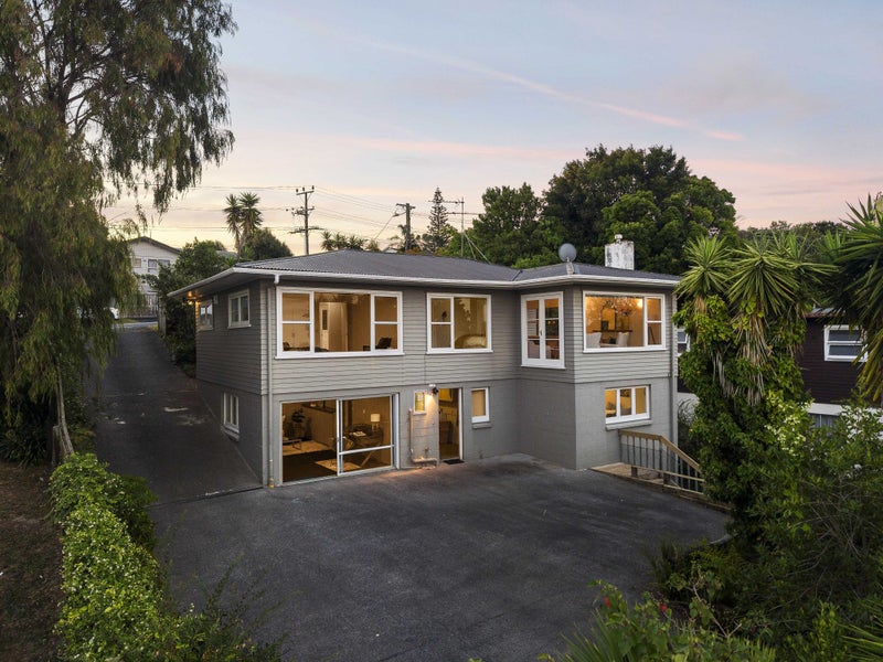 88 Chivalry Road, Glenfield, Auckland - Carousel 1