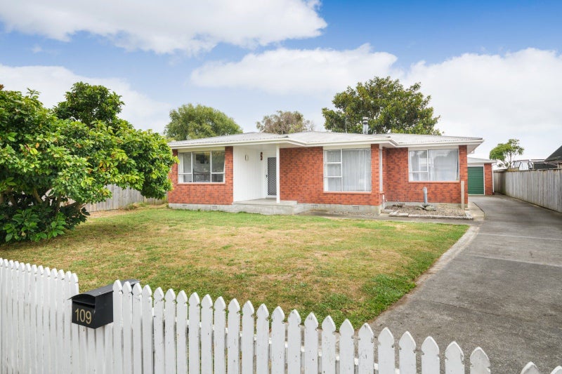 109 Benmore Avenue, Cloverlea, Palmerston North - Carousel 1