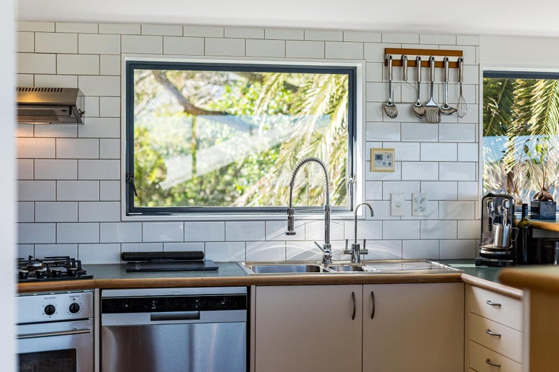 44C Moana Road, Plimmerton, Porirua - Carousel 2