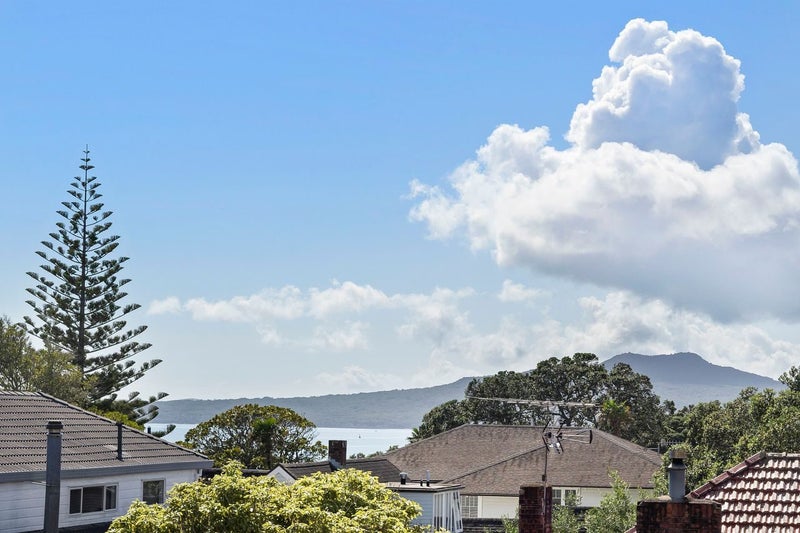 246C Hurstmere Road, Takapuna, Auckland - Carousel 2