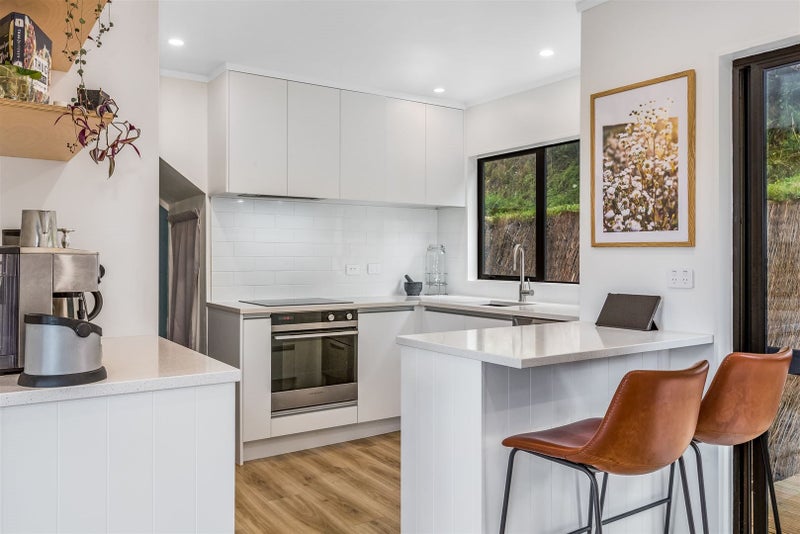 63 Omapere Street, Whitby, Porirua - Carousel 2