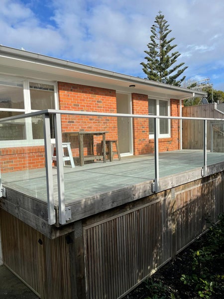 4/20 Seaview Road, Castor Bay, Auckland - Carousel 1
