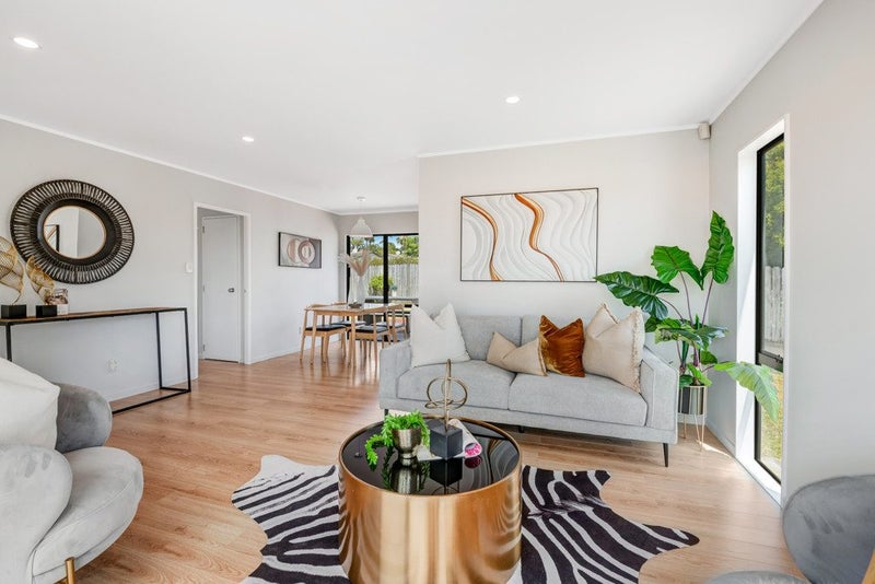 1/12 Jumento Place, Unsworth Heights, Auckland - Carousel 2