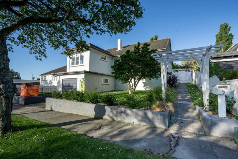 5 Ngarimu Street, Roslyn, Palmerston North - Carousel 1