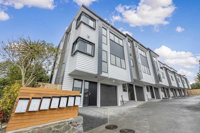 5/163 Edmonton Road, Te Atatu South, Auckland - Carousel 1