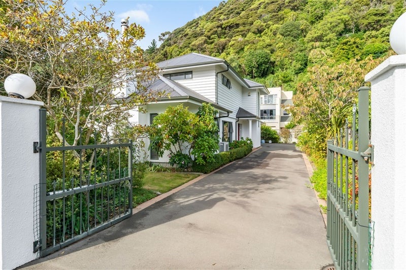 209 Muritai Road, Eastbourne, Lower Hutt - Carousel 1
