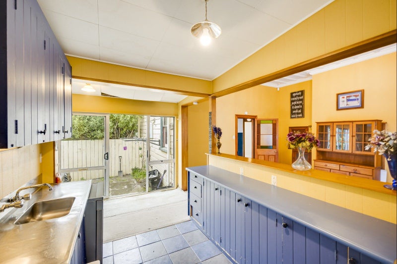 69 Wellesley Road, Napier South, Napier - Carousel 2