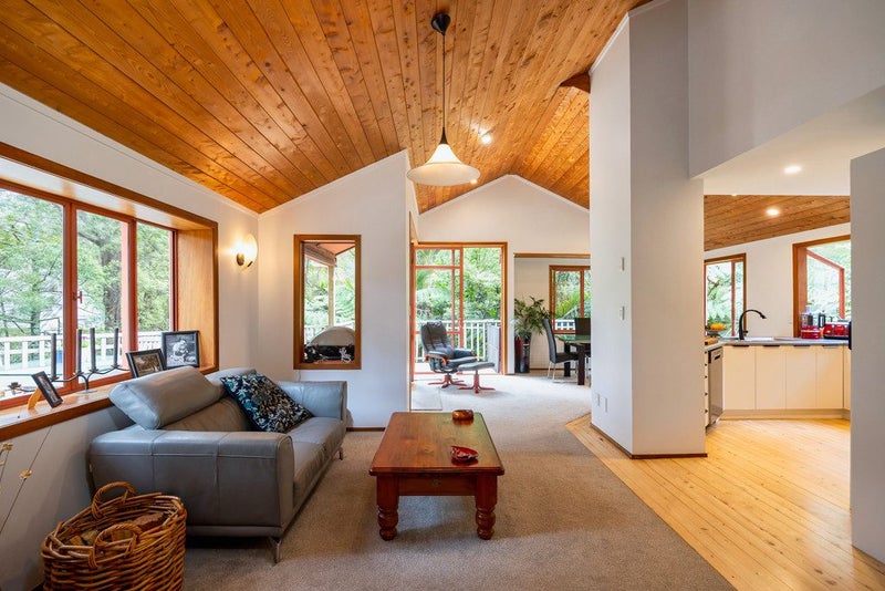 109 Huia Road, Titirangi, Auckland - Carousel 2