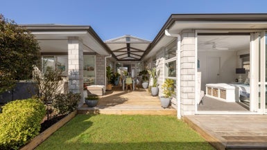 124 Puhirake Crescent, Pyes Pa, Tauranga - Carousel 1