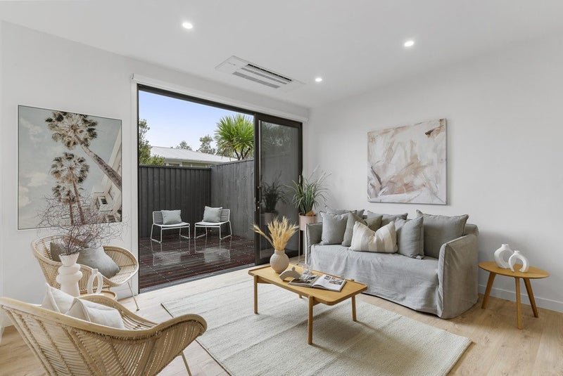 4/47 Taipari Road, Te Atatu Peninsula, Auckland - Carousel 2