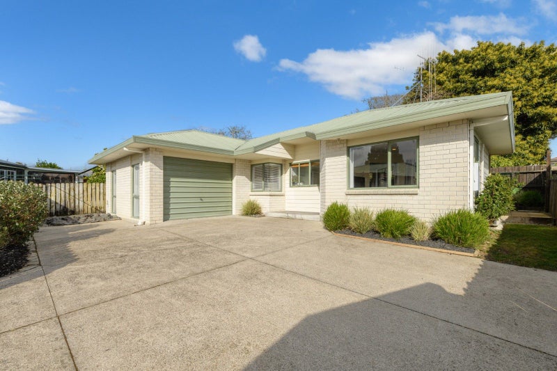 42B Queen Road, Bellevue, Tauranga - Carousel 1