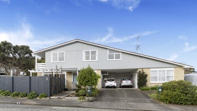 1 Clematis Grove, Maungaraki, Lower Hutt - Carousel 1