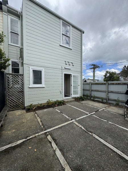 77 Brougham Street, Mount Victoria, Wellington - Carousel 29