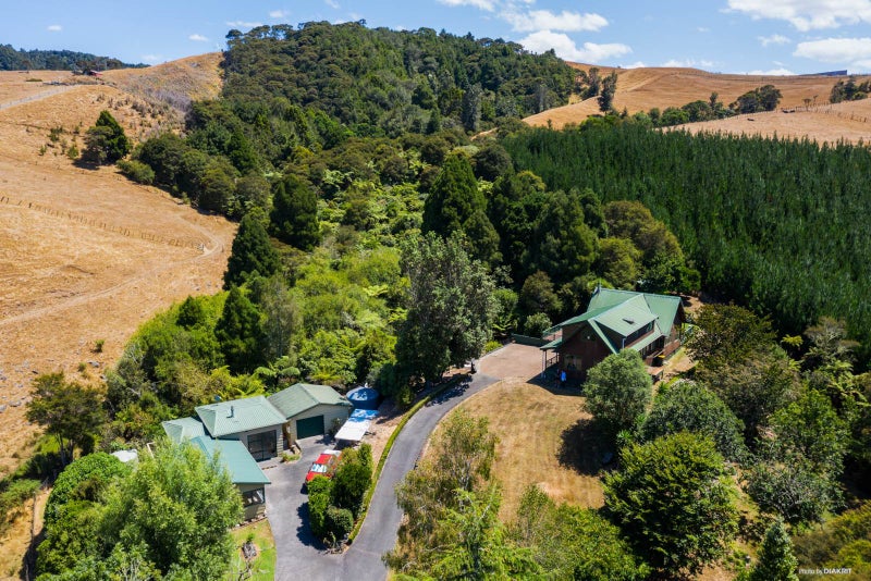 924 Paparimu Road, Papakura - Carousel 2