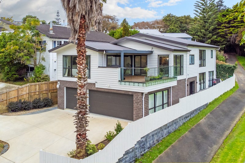 7 Palmetto Place, Goodwood Heights, Auckland - Carousel 1