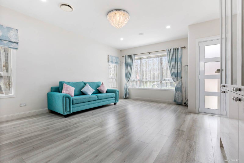 27 Mcquoids Road, Flat Bush, Auckland - Carousel 2