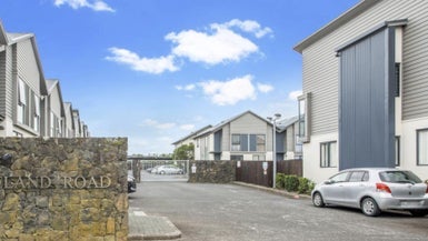 53/51 Ireland Road, Panmure, Auckland - Carousel 1