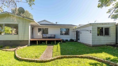 48B Cook Street, Hamilton East, Hamilton - Carousel 1