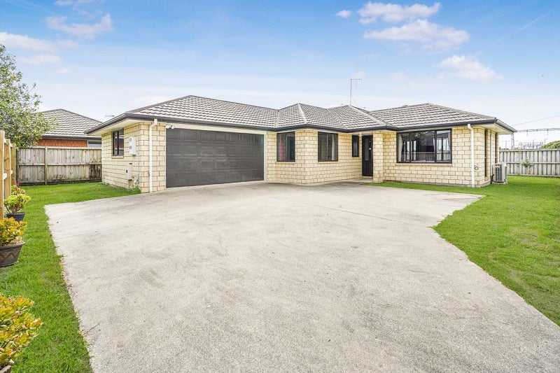 7 Woodgreen Way, Hamilton East, Hamilton - Carousel 1