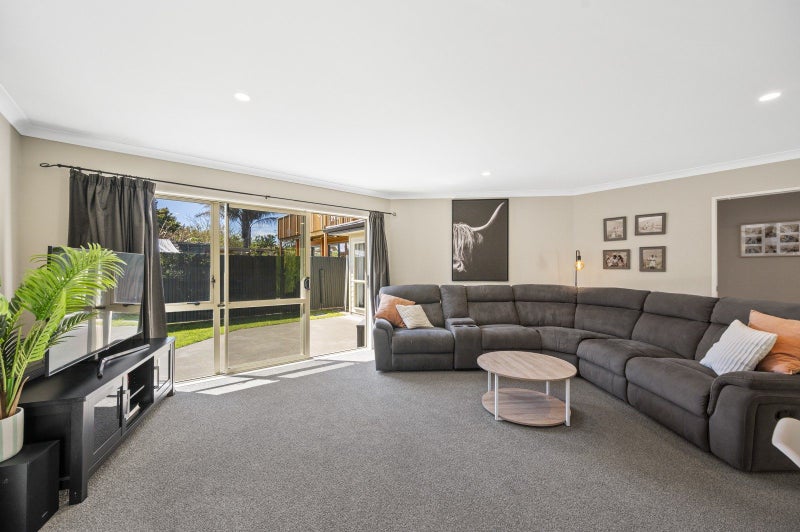 9B Avenue Road, Greenmeadows, Napier - Carousel 1
