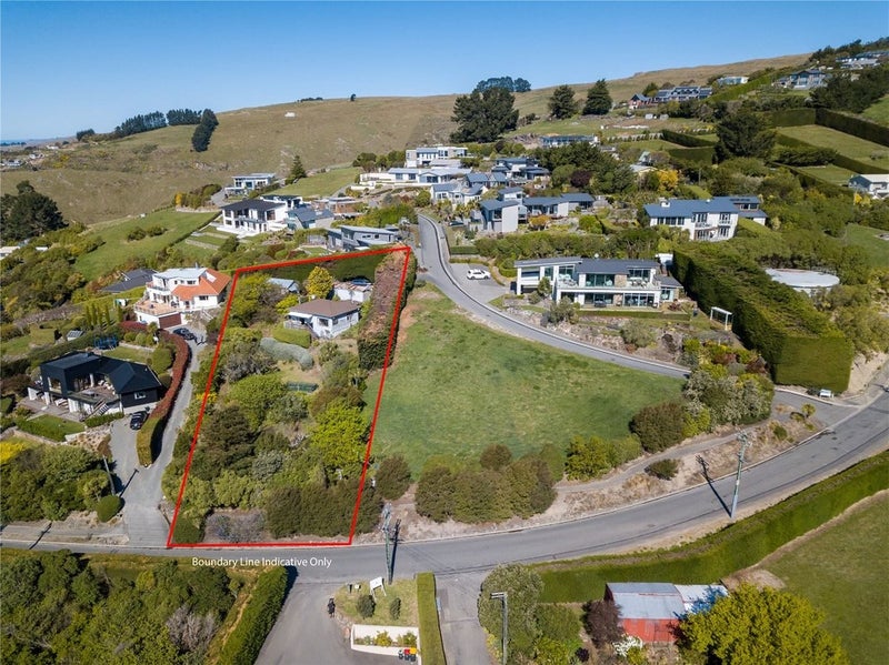 165 Moncks Spur Road, Mount Pleasant, Christchurch - Carousel 1
