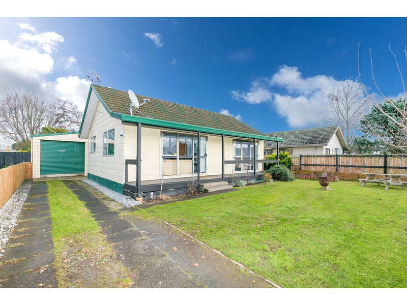 407 Kahikatea Drive, Dinsdale, Hamilton - Carousel 1