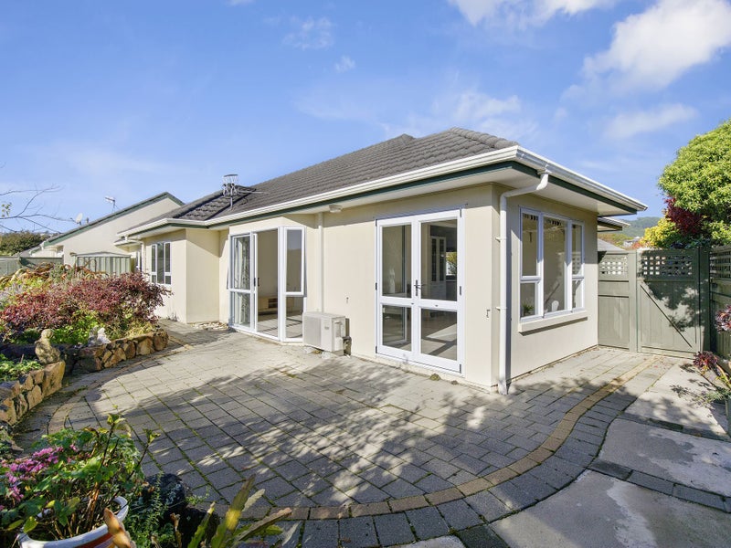 18 Millwood Place, Silverstream, Upper Hutt - Carousel 1