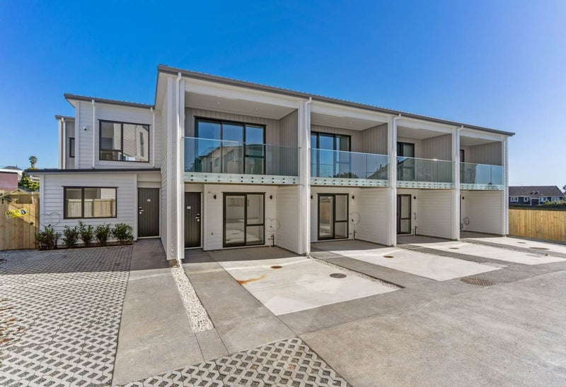 5B Kahu Road, Panmure, Auckland - Carousel 1