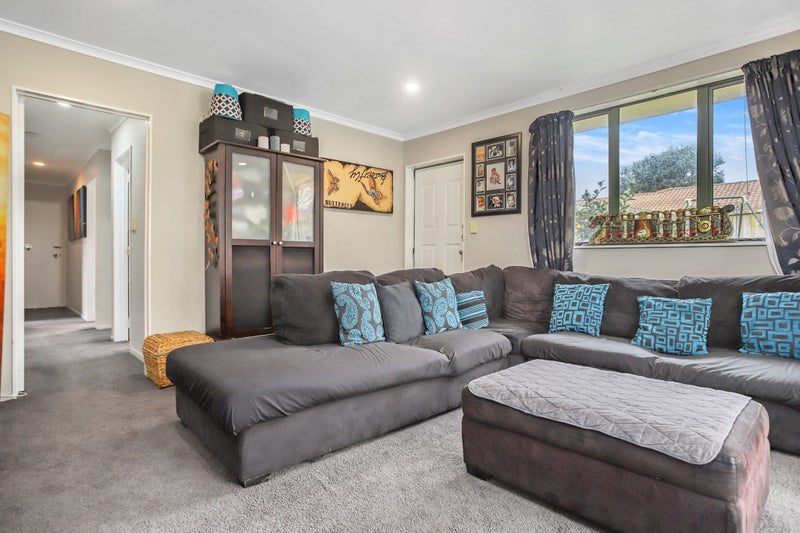6 Serenity Place, Otara, Auckland - Carousel 2