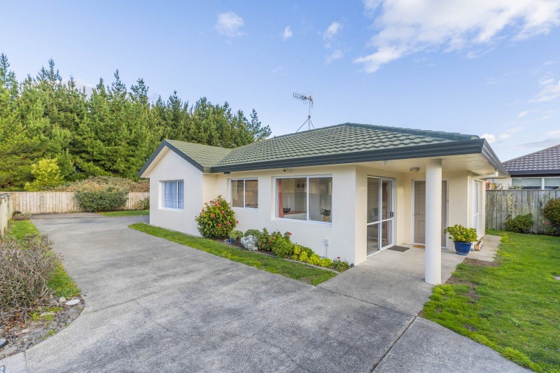 4E Cedar Drive, Paraparaumu Beach, Paraparaumu - Carousel 1