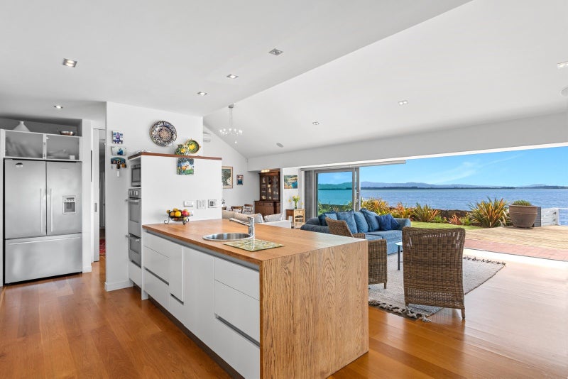 17 Kiriwai Place, Matua, Tauranga - Carousel 2