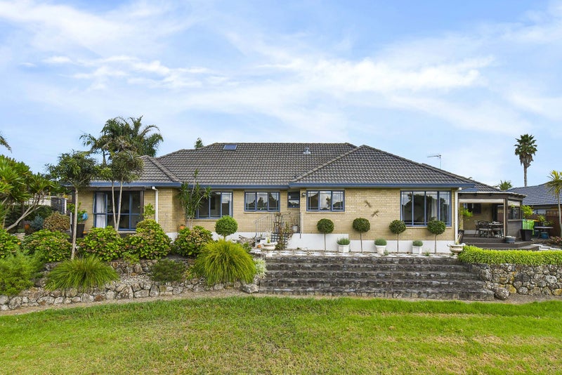 113 Rushgreen Avenue, Pahurehure, Papakura - Carousel 1