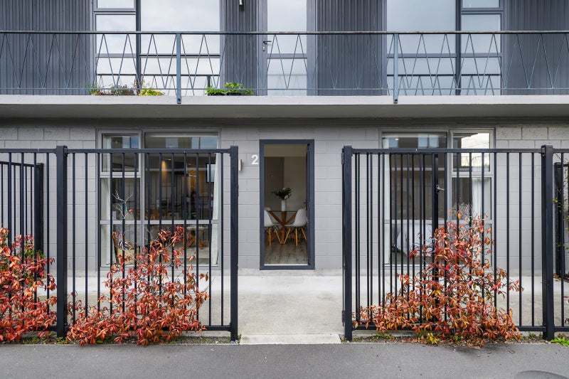 2/22 Springfield Road, St Albans, Christchurch - Carousel 1