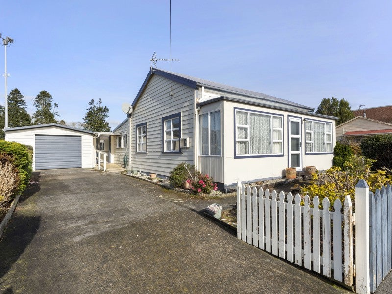 127 Regan Street, Stratford - Carousel 1