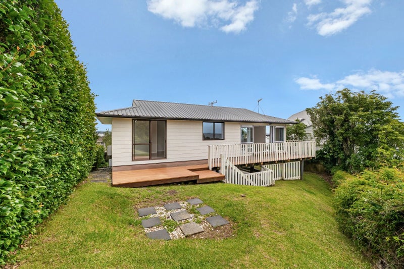 98 Wade River Road, Stanmore Bay, Whangaparaoa - Carousel 2