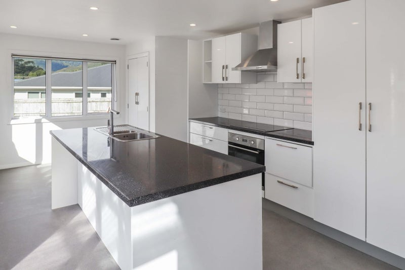 16 Sharpe Crescent, Wainuiomata, Lower Hutt - Carousel 2