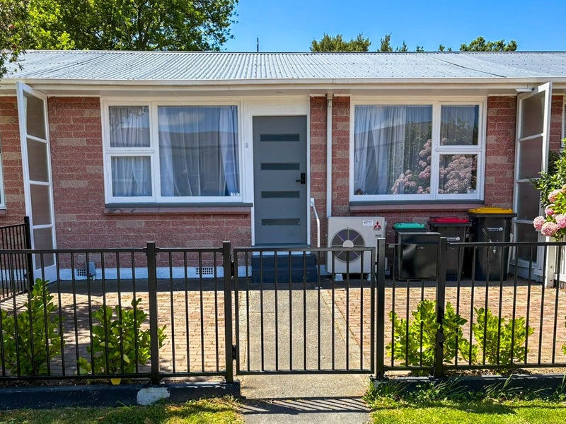 8 Packe Street, Edgeware, Christchurch - Carousel 1