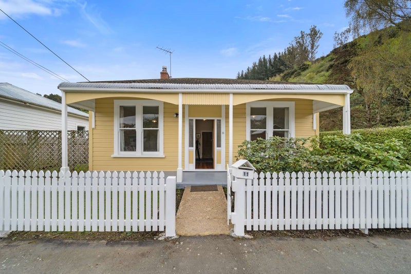 11 Coburn Avenue, North East Valley, Dunedin - Carousel 1