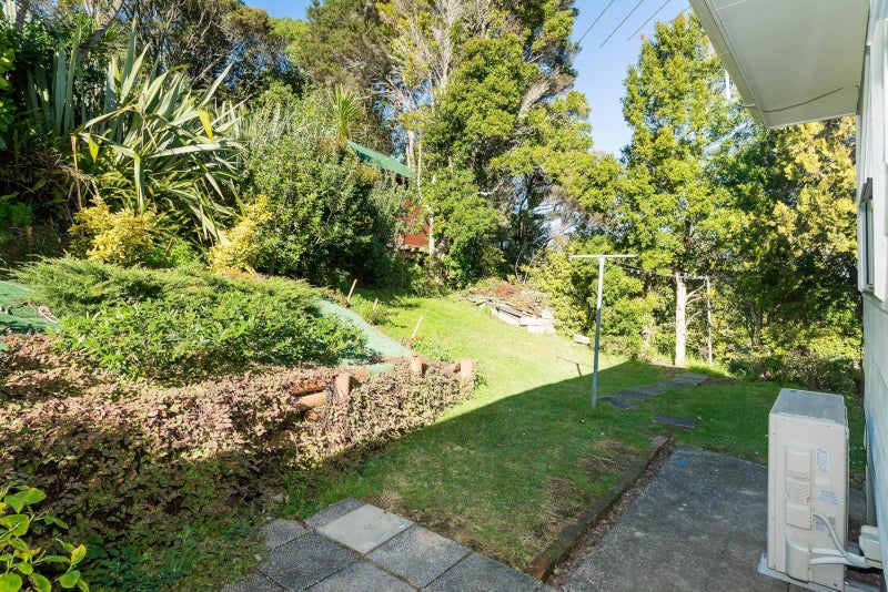 1/5 Newstead Avenue, Browns Bay, Auckland - Carousel 13