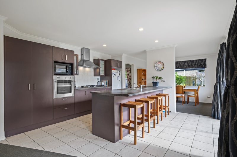 8 Amoka Crescent, Parklands, Christchurch - Carousel 2