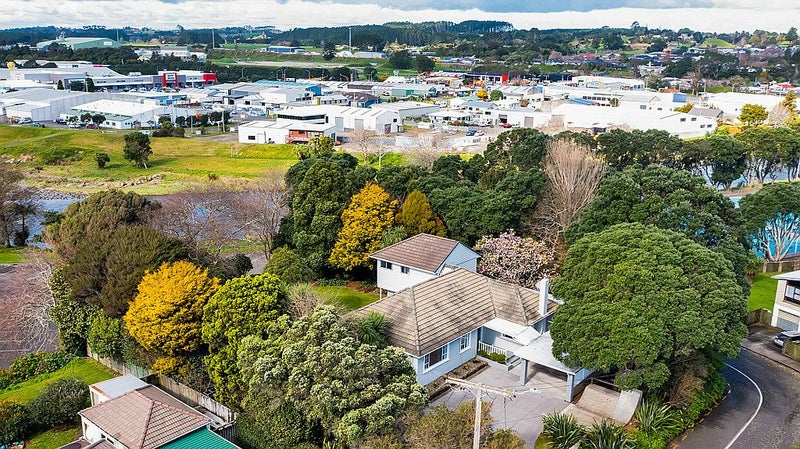 7 Raiomiti Street, Fitzroy, New Plymouth - Carousel 27