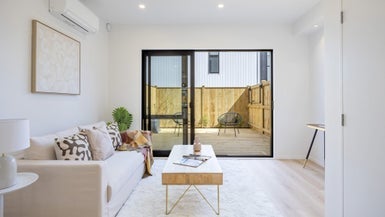 5/26 Smythe Road, Henderson, Auckland - Carousel 1