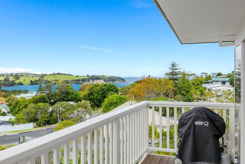 13 Everard Avenue, Army Bay, Whangaparaoa - Carousel 1