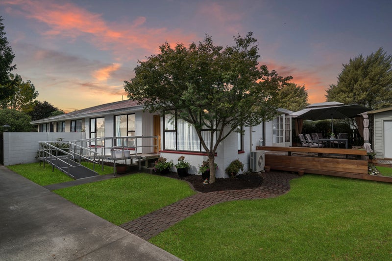 2/26A Branksome Place, Parklands, Christchurch - Carousel 1