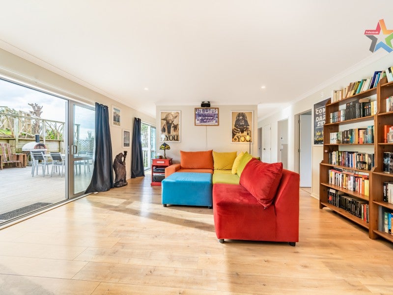 3 Lindis Lane, Kelson, Lower Hutt - Carousel 2