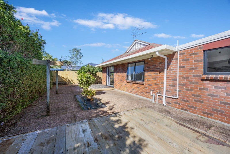 2/101 Titirangi Road, New Lynn, Auckland - Carousel 2